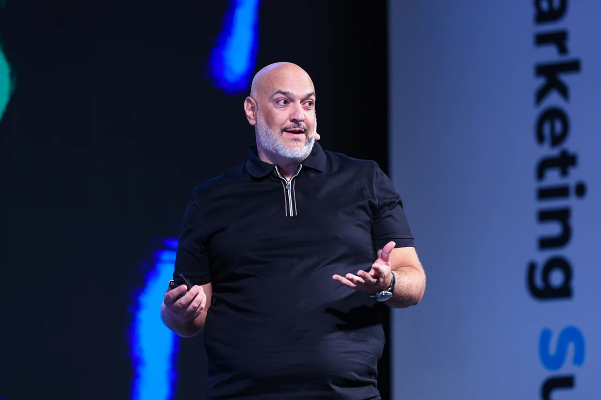 Speaker addressing the audience at the Seoul conference