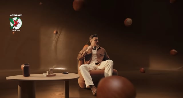 Loumidis Papagalos Coffee - Hazelnut chocolate & Vanilla — film still